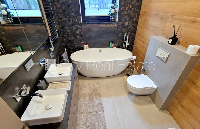 Частный дом, благоустроенная озеленённая территория, территория обнесена Юрмала - изображение 18