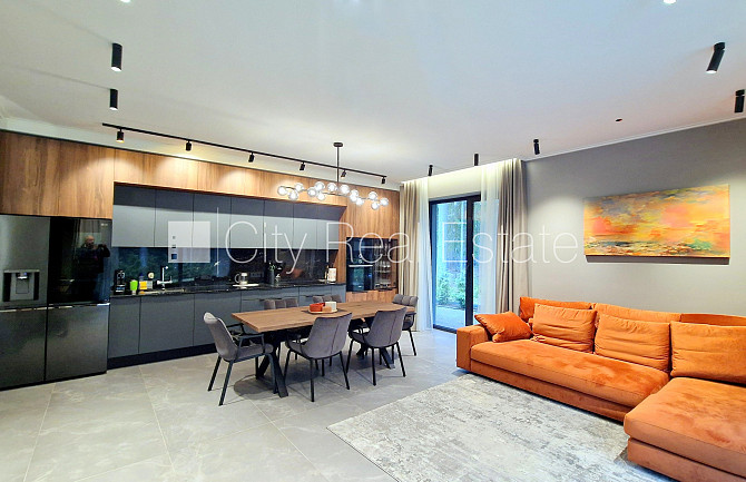 Частный дом, благоустроенная озеленённая территория, территория обнесена Юрмала - изображение 3