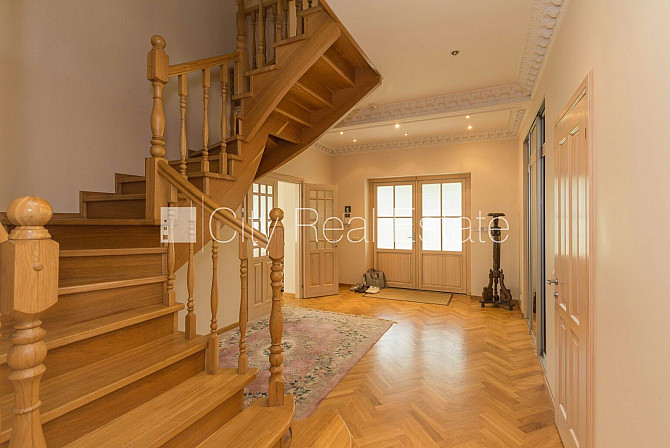 Частный дом, благоустроенный озеленённый двор, гараж на одну машину, две терассы, Юрмала - изображение 16