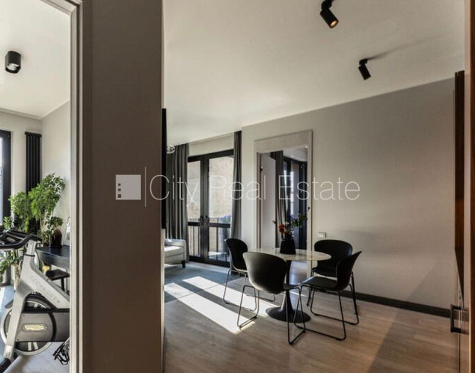 Jaunceltne, labiekārtots apzaļumots pagalms, ir lifts, terase 11.3 m2, guļamistabu skaits 2 Rīga - foto 4