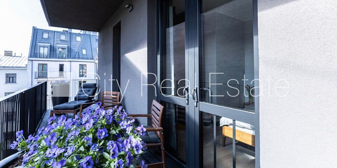 Jaunceltne, labiekārtots apzaļumots pagalms, ir lifts, terase 11.3 m2, guļamistabu skaits 2 Rīga - foto 6