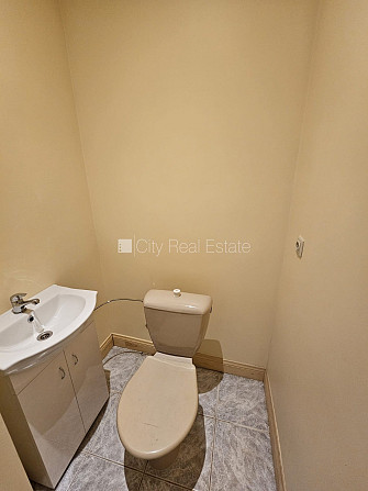 Фасадный дом, реставрированный дом, благоустроенная озеленённая территория, Рига - изображение 13