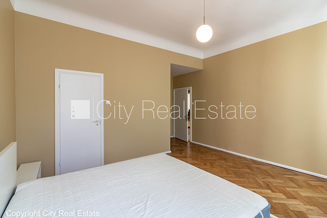 Фасадный дом, благоустроенный озеленённый двор, лестничная клетка после Рига - изображение 7