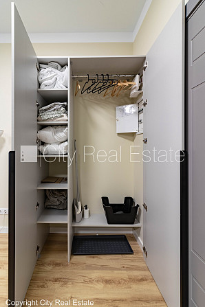 Фасадный дом, реновированный дом, благоустроенная озеленённая территория, лифт, Рига - изображение 14