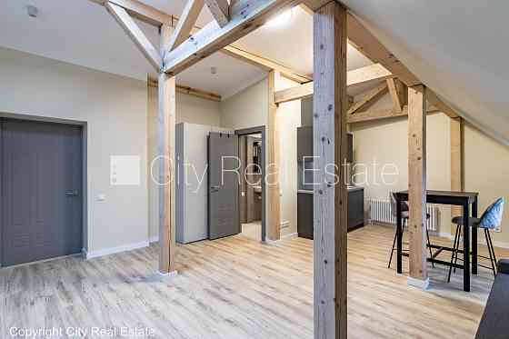 Фасадный дом, реновированный дом, благоустроенная озеленённая территория, лифт, Рига