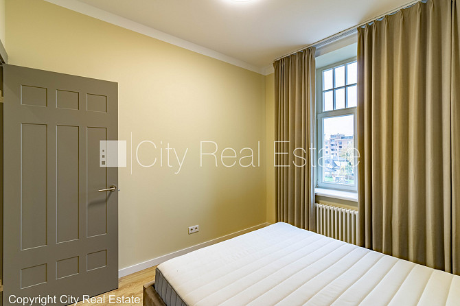 Фасадный дом, реновированный дом, благоустроенная озеленённая территория, вход с Рига - изображение 14