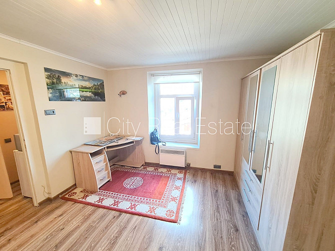 Здание во дворе, место для машины, вход со двора, окна выходят во двор, Рига - изображение 5