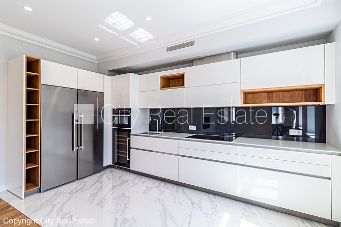 Реновированный дом, закрытый двор, возможность аренды парковки, охраняемая Рига - изображение 1