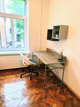 Здание во дворе, количество спален 3 шт., изолированные комнаты 3 шт., студио, кухня Рига - изображение 13