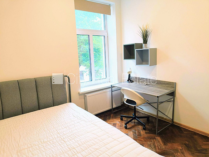 Здание во дворе, количество спален 3 шт., изолированные комнаты 3 шт., студио, кухня Рига - изображение 11