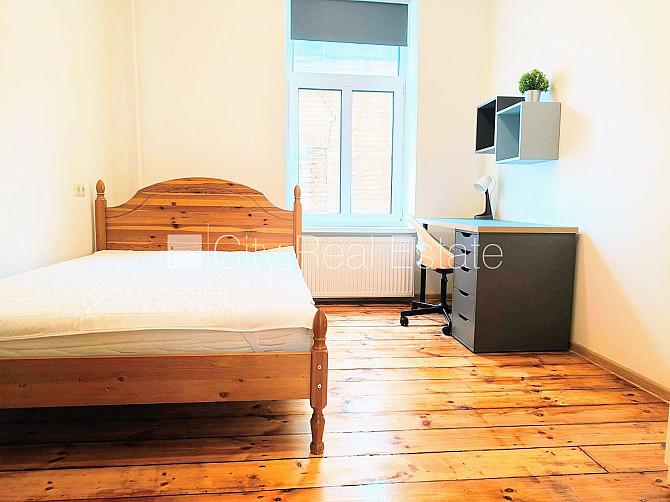 Здание во дворе, количество спален 3 шт., изолированные комнаты 3 шт., студио, кухня Рига - изображение 10