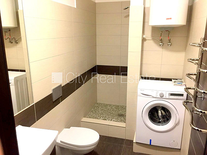 Здание во дворе, количество спален 3 шт., изолированные комнаты 3 шт., студио, кухня Рига - изображение 16