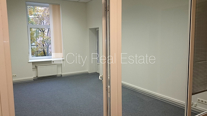 Fasādes māja, renovēta māja, viena kvadrātmetra apsaimniekošanas maksa mēnesī  1.5 EUR, ir Rīga - foto 3