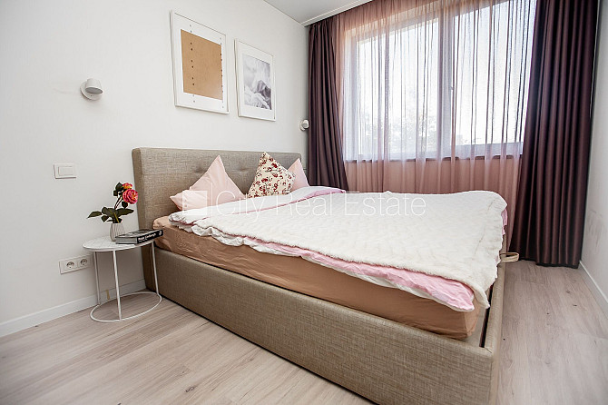 Новостройка, фасадный дом, закрытый двор, место для машины, вход со двора, Рига - изображение 4