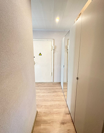 Дом во дворе, благоустроенная озеленённая территория, места для нескольких Рига - изображение 9