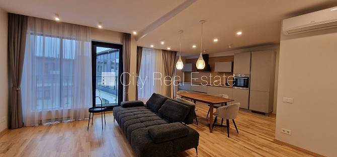 Pagalma ēka, renovēta māja, labiekārtots apzaļumots pagalms, iespēja nomāt autostāvvietu, Rīga - foto 4