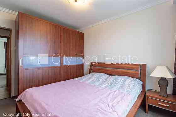 Оплата аренды земли 50 г., плата за обслуживание одного квадратного метра в  месяц Юрмала