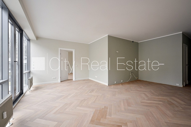 Projekts - Kalpaka Residence, ieeja no pagalma, balkons, terase, istabas izolētas 2 gab., istabas Rīga - foto 3