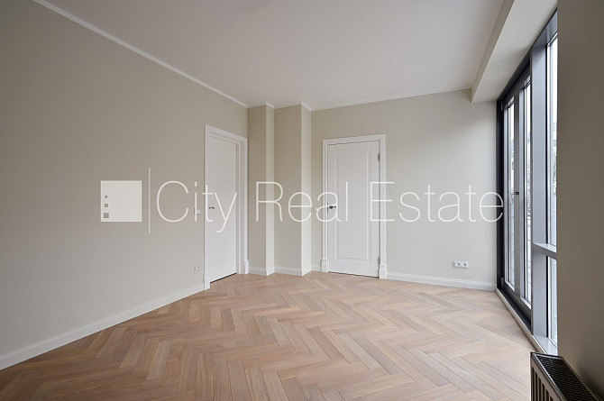 Projekts - Kalpaka Residence, ieeja no pagalma, balkons, terase, istabas izolētas 2 gab., istabas Rīga - foto 9