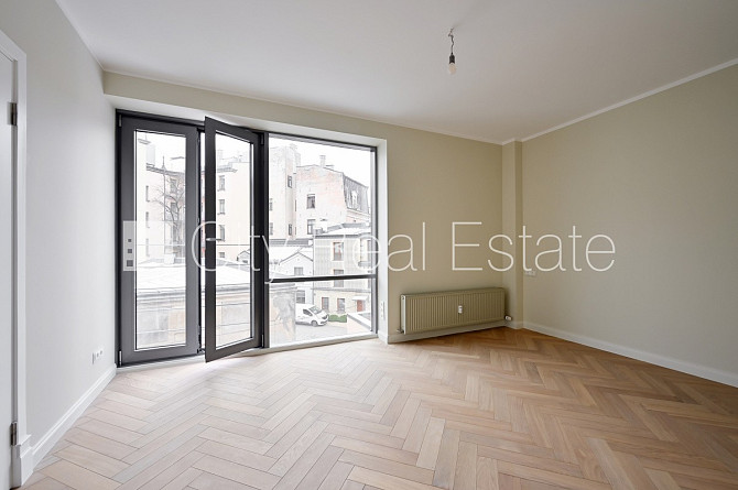 Projekts - Kalpaka Residence, ieeja no pagalma, balkons, terase, istabas izolētas 2 gab., istabas Rīga - foto 8