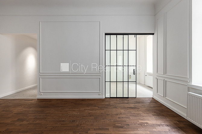 Pagalma ēka, slēgts pagalms, garāža vienai automašīnai, ieeja no ielas, teritorijas Rīga - foto 5