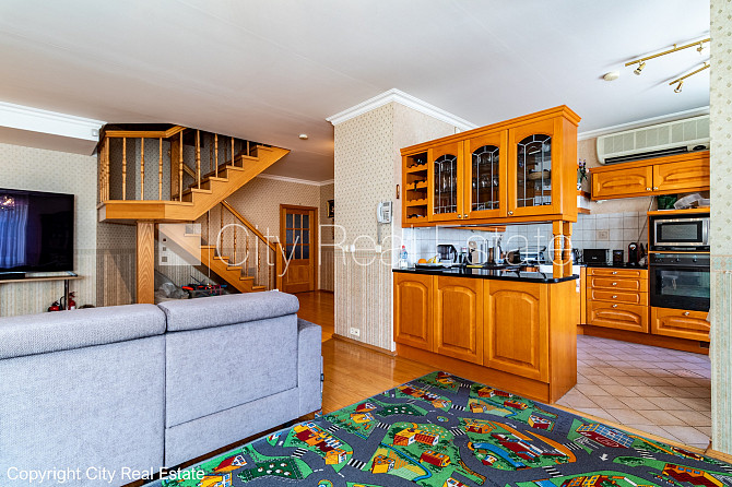 Zeme īpašumā, mainīts Jumta segums, labiekārtots apzaļumots pagalms, iežogota teritorija, Rīga - foto 4