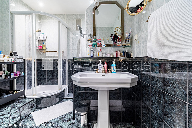 Zeme īpašumā, mainīts Jumta segums, labiekārtots apzaļumots pagalms, iežogota teritorija, Rīga - foto 18