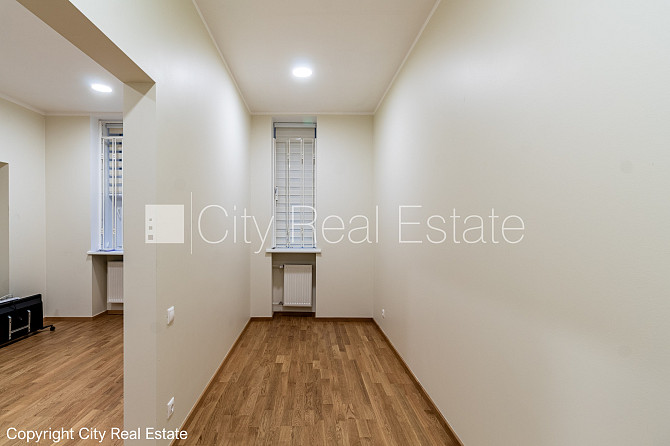 Фасадный дом, реновированный дом, благоустроенный озеленённый двор, закрытый Рига - изображение 14