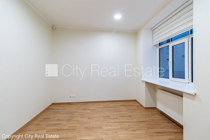 Фасадный дом, реновированный дом, благоустроенный озеленённый двор, закрытый Рига - изображение 3