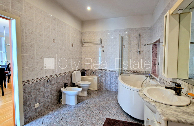 Zeme īpašumā, fasādes māja, renovēta māja, ķieģeļu mūra sienas, fasāde ar dekoratīvo Rīga - foto 8