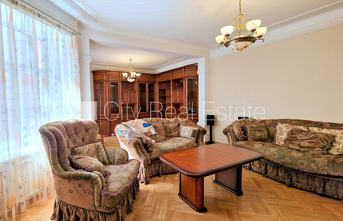 Zeme īpašumā, fasādes māja, renovēta māja, ķieģeļu mūra sienas, fasāde ar dekoratīvo Rīga - foto 11