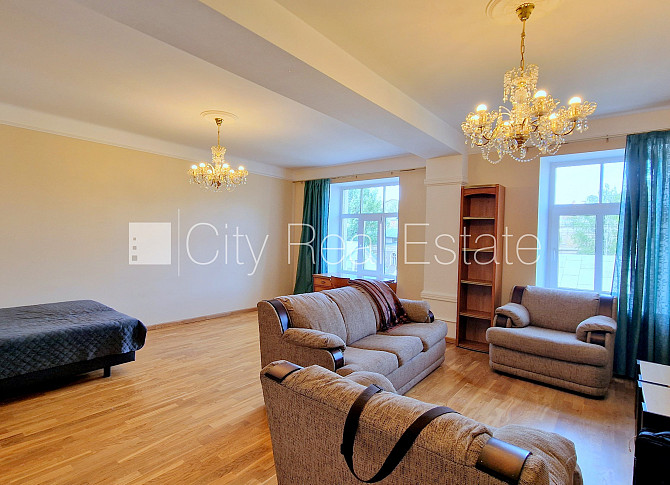 Zeme īpašumā, fasādes māja, renovēta māja, ķieģeļu mūra sienas, fasāde ar dekoratīvo Rīga - foto 18