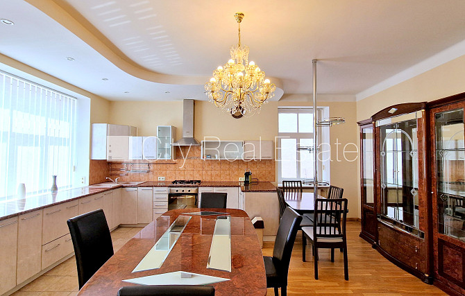 Zeme īpašumā, fasādes māja, renovēta māja, ķieģeļu mūra sienas, fasāde ar dekoratīvo Rīga - foto 1