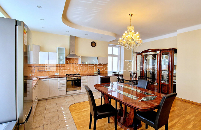 Zeme īpašumā, fasādes māja, renovēta māja, ķieģeļu mūra sienas, fasāde ar dekoratīvo Rīga - foto 9