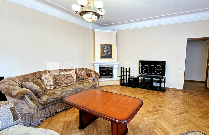 Zeme īpašumā, fasādes māja, renovēta māja, ķieģeļu mūra sienas, fasāde ar dekoratīvo Rīga - foto 13