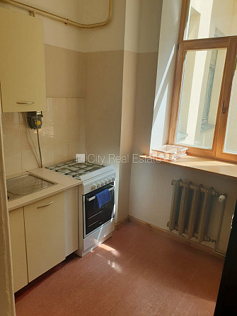 Pagalma māja, renovēta māja, labiekārtots apzaļumots pagalms, slēgts pagalms, apsargāts Rīga - foto 3