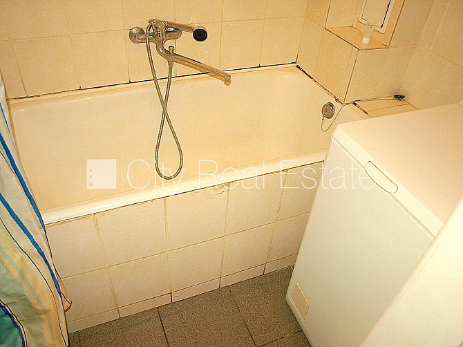 Pagalma māja, renovēta māja, labiekārtots apzaļumots pagalms, slēgts pagalms, apsargāts Rīga - foto 6