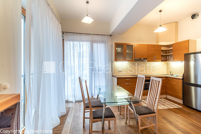 Zeme īpašumā, jaunceltne, fasādes māja, dzīvokļu skaits ēkā  4 gab., iespēja nomāt Rīga - foto 1