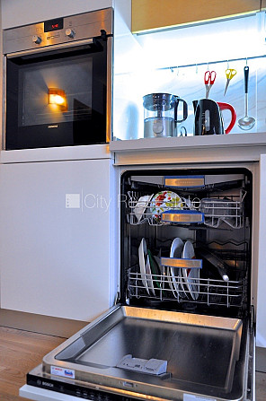 Территория обнесена забором, место для машины, терасса, изолированные комнаты 2 Юрмала - изображение 2