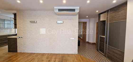 Проект - Centra Nams (Центра Намс), новостройка, фасадный дом, благоустроенная Rīga