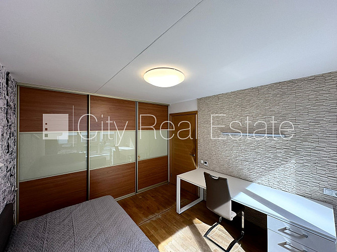 Projekts - Centra Nams, jaunceltne, fasādes māja, labiekārtota apzaļumota teritorija, slēgta Rīga - foto 12