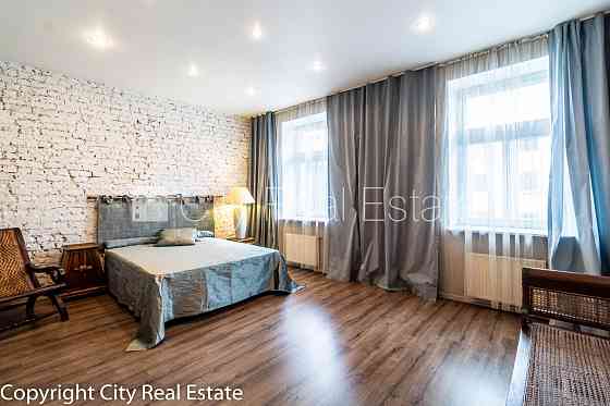 Фасадный дом, реновированный дом, закрытый двор, возможность аренды парковки, Рига