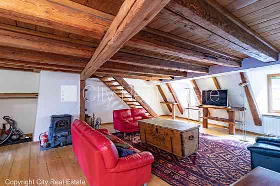 Фасадный дом, реновированный дом, поменянное покрытие крыши, подъездная дорога Рига