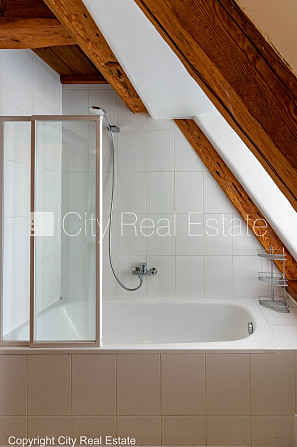 Fasādes māja, renovēta māja, mainīts Jumta segums, bruģēts piebraucamais ceļš, ieeja no Rīga - foto 10