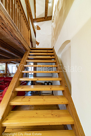 Fasādes māja, renovēta māja, mainīts Jumta segums, bruģēts piebraucamais ceļš, ieeja no Rīga - foto 12