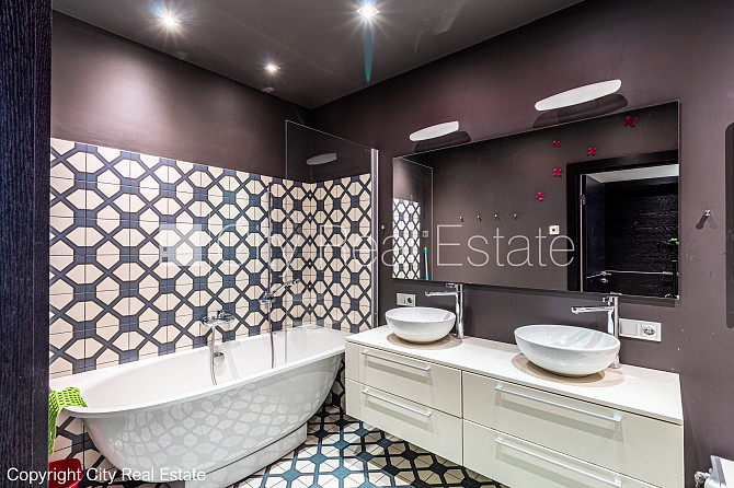 Fasādes māja, renovēta māja, mainīts Jumta segums, labiekārtota apzaļumota teritorija, Rīga - foto 16