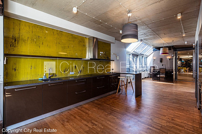 Fasādes māja, renovēta māja, mainīts Jumta segums, labiekārtota apzaļumota teritorija, Rīga - foto 2