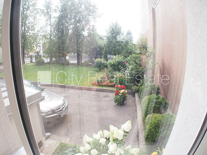 Реновированный дом, благоустроенная озеленённая территория, закрытый двор, Рига - изображение 19