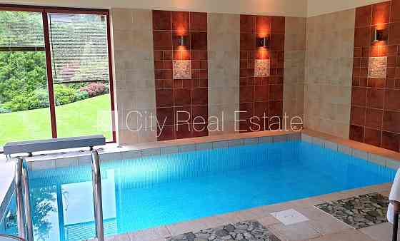 Земля в собственности, новостройка, фасадный дом, кирпичные стены, Юрмала