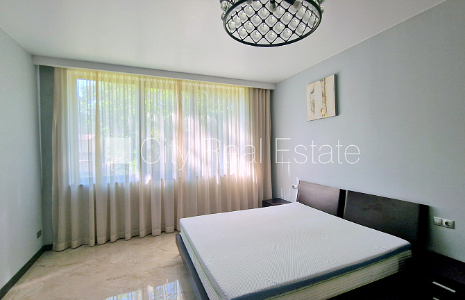 Zeme īpašumā, privātmāja, jaunceltne, labiekārtota apzaļumota teritorija, iežogota Jūrmala - foto 9